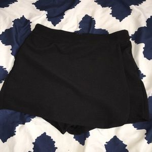 Forever 21 Black Mini Skort